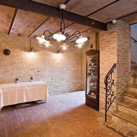 Hotel Castello Montegiove 4*