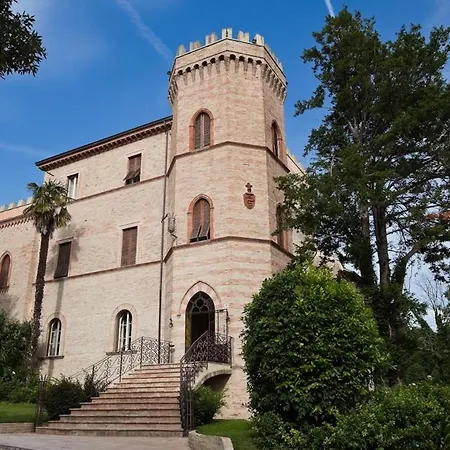 Hotel Castello Montegiove 4*