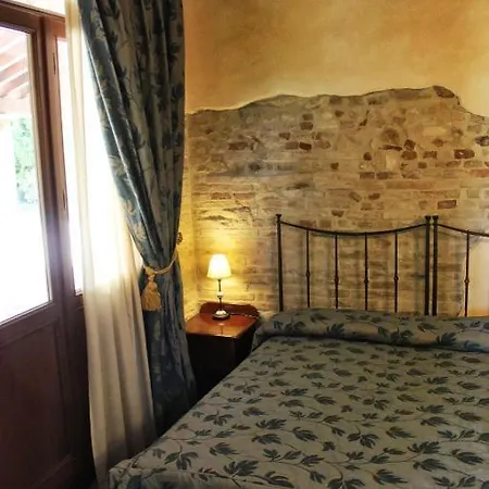 Castello Montegiove 4*