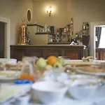 Castello Montegiove Hotel 4*