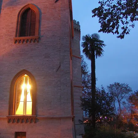 Hotel Castello Montegiove Fano (Pesaro and Urbino)