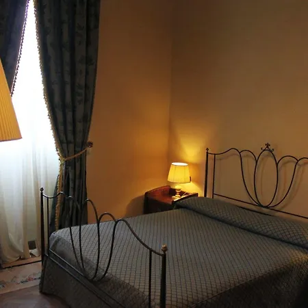 Castello Montegiove Отель Фано