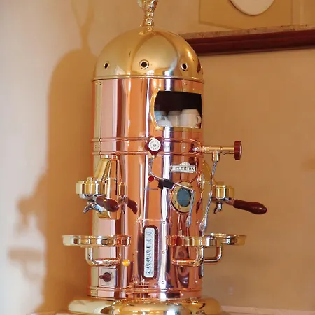 Отель Castello Montegiove Фано