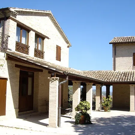 Отель Castello Montegiove 4*