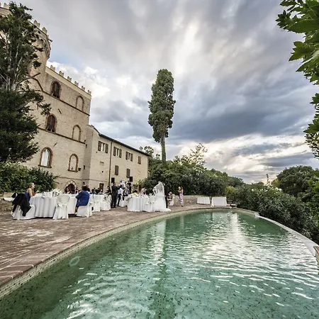 Castello Montegiove 4*