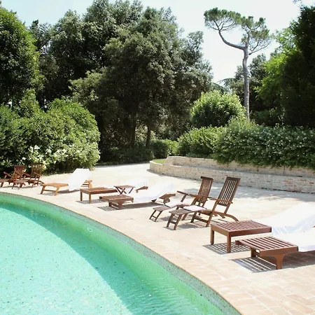 Castello Montegiove Отель 4*