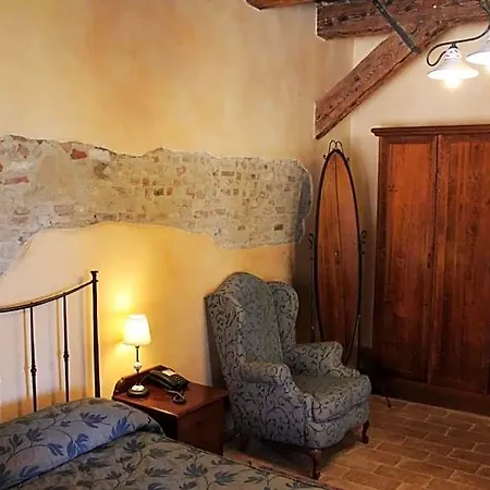Castello Montegiove Fano (Pesaro and Urbino)