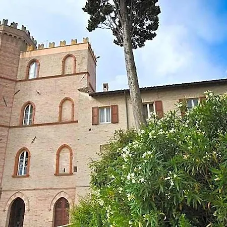 Castello Montegiove Фано