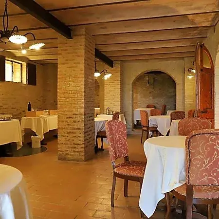 Hotel Castello Montegiove Fano