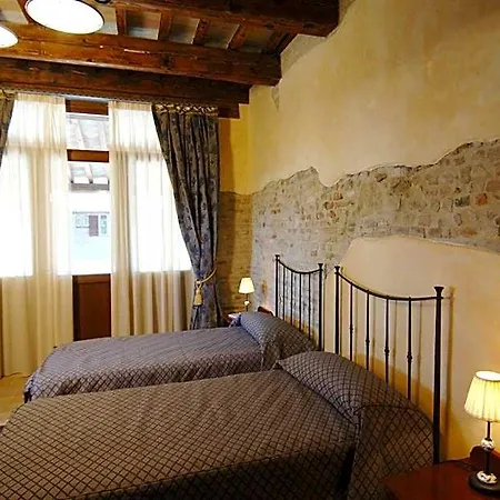 Castello Montegiove Фано