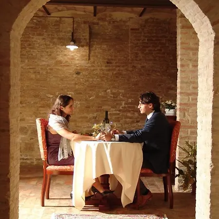 Castello Montegiove Отель Фано