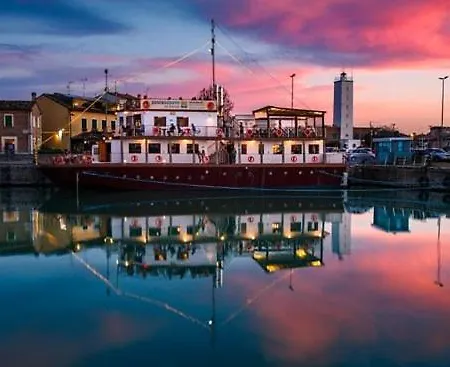 Castello Montegiove Отель