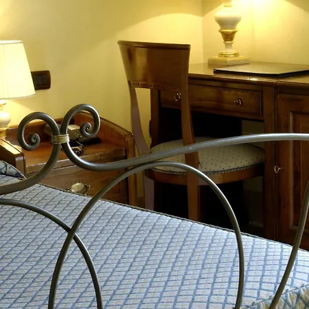 Castello Montegiove Отель