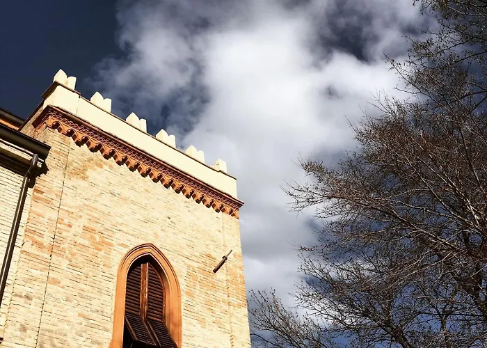 Castello Montegiove 4* Fano