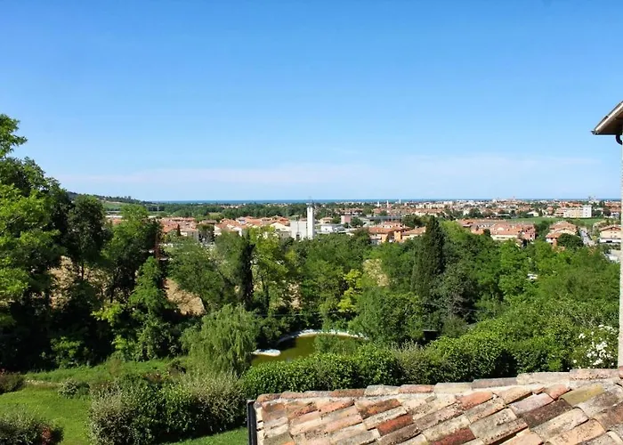 Castello Montegiove Hotel Fano